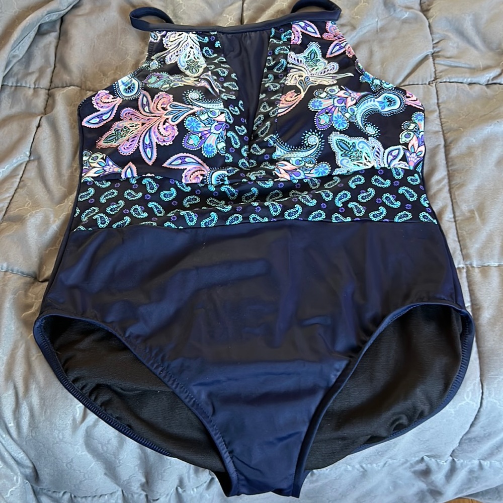 One piece navy swimsuit